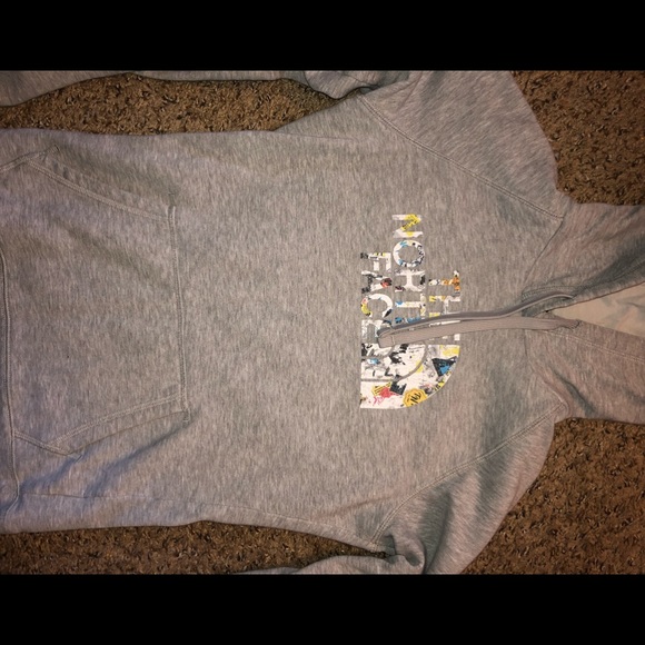 The North Face Tops - Women’s North Face sweatshirt